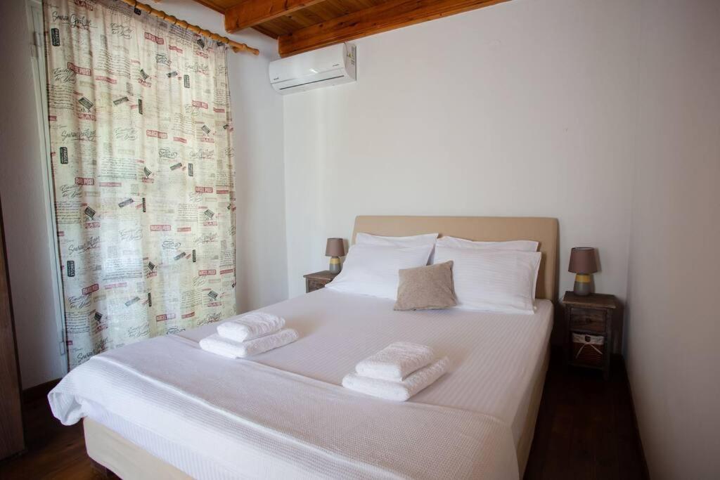 Kohyli Beachfront House Agia Pelagia Chlomou Exterior foto